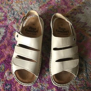 Finn comfort size 38